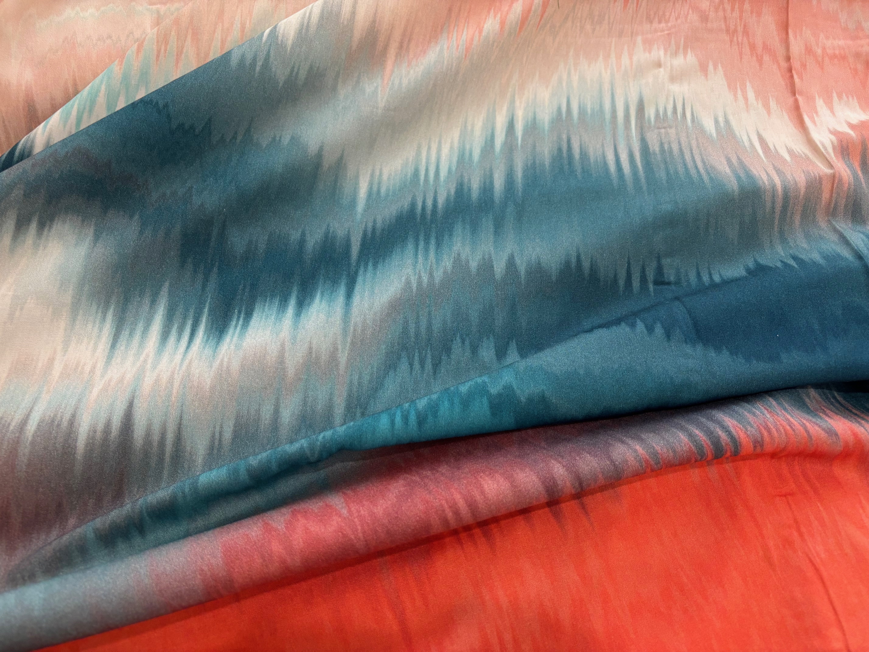 Viskosestoff Donna Batik-Farbverlauf Koralle Rauchblau Natur