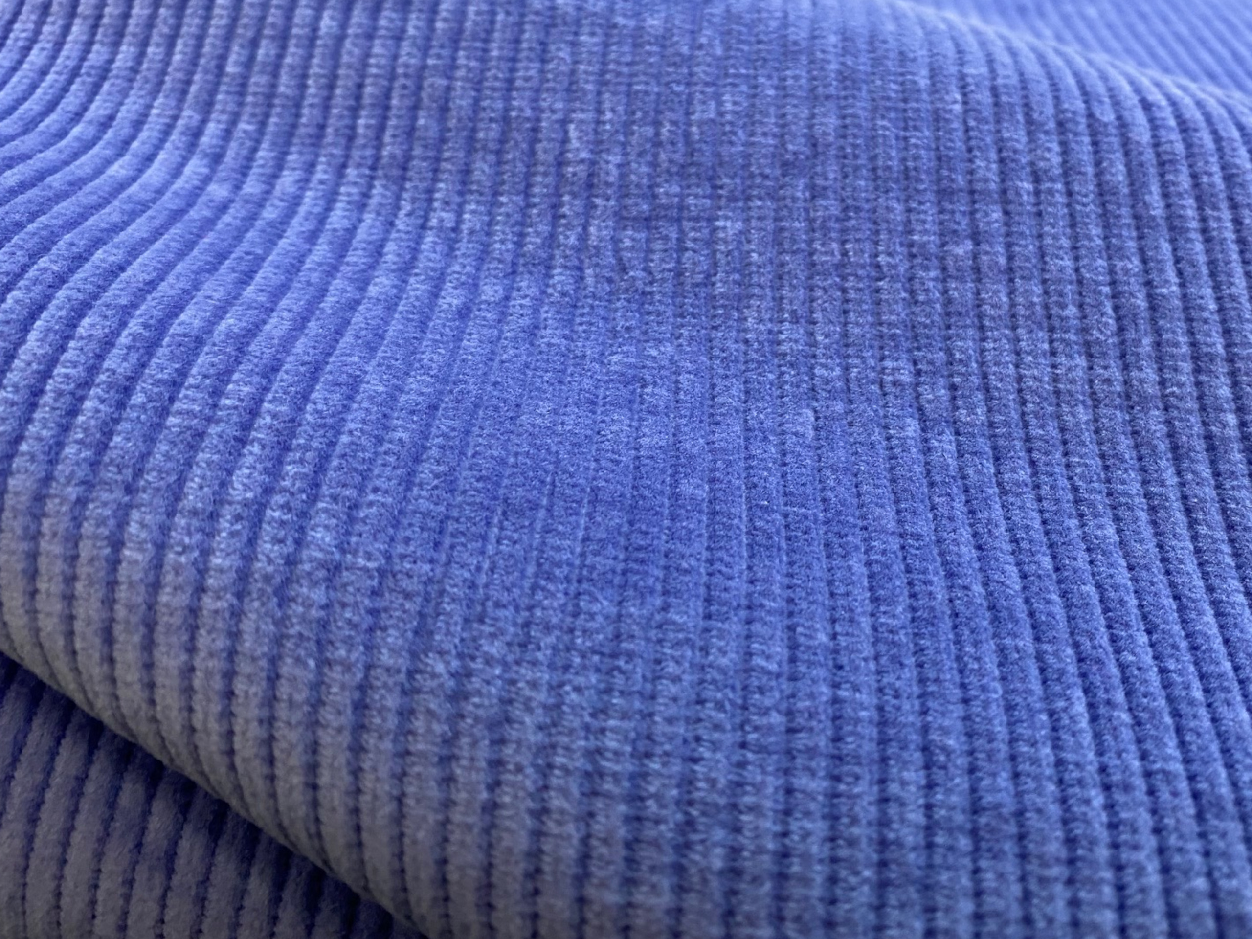 Breitcord Uni Lavendel Violett Bubble washed Stretch