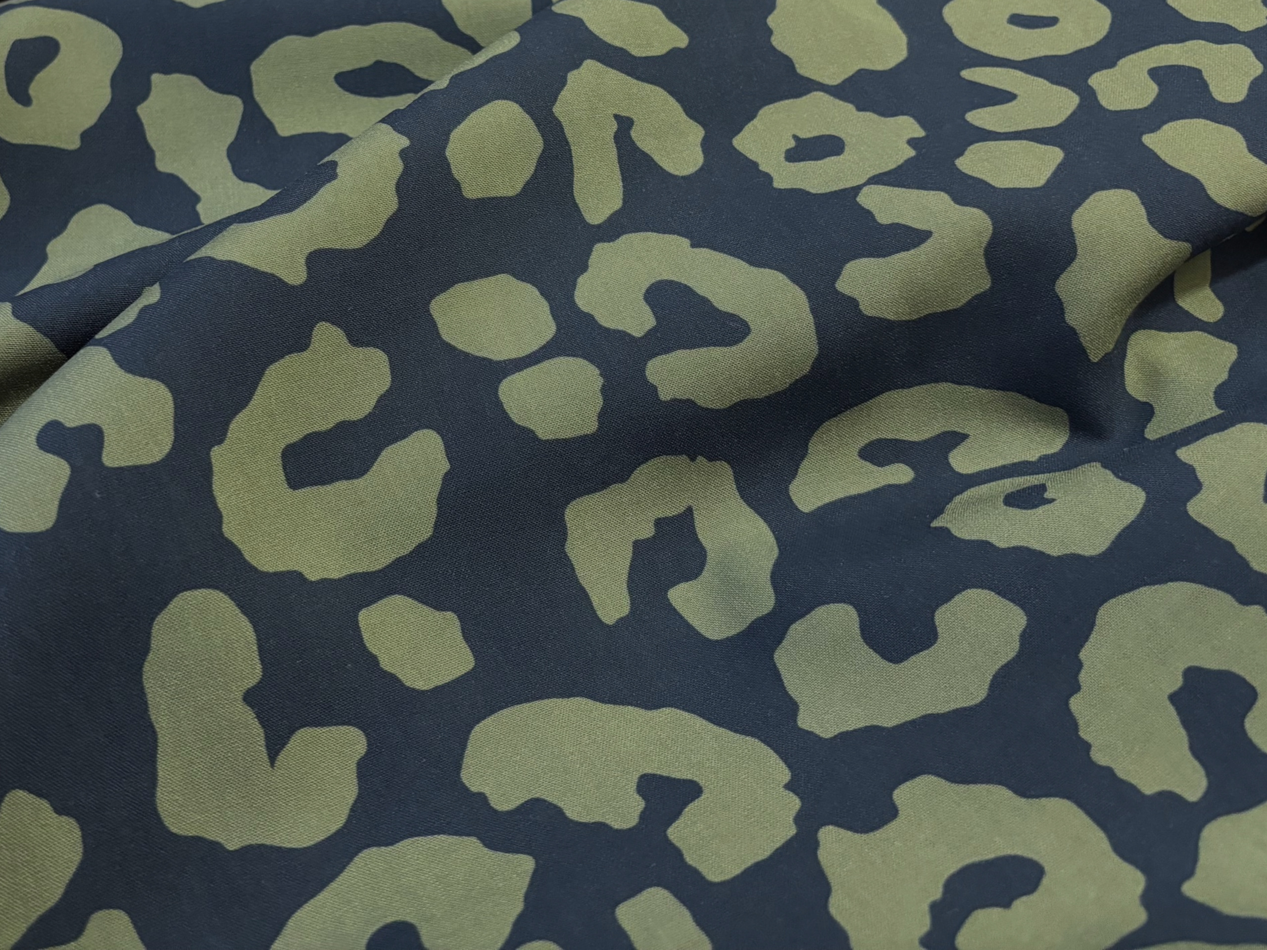 Viskose Leo Khaki Dunkelblau