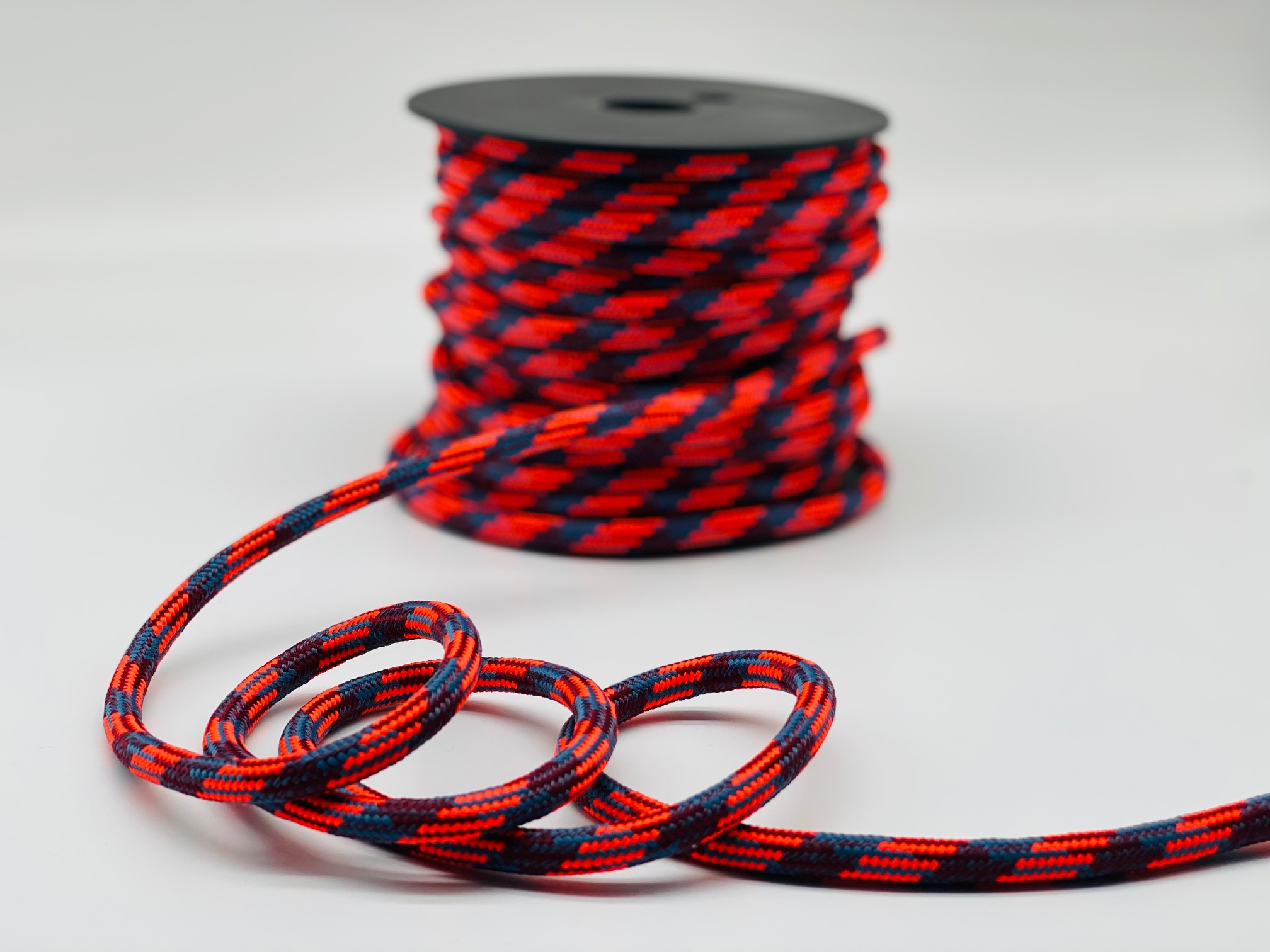 Bunte Rundkordel 8 mm kariert Neonorange Bordeaux Dunkelblau