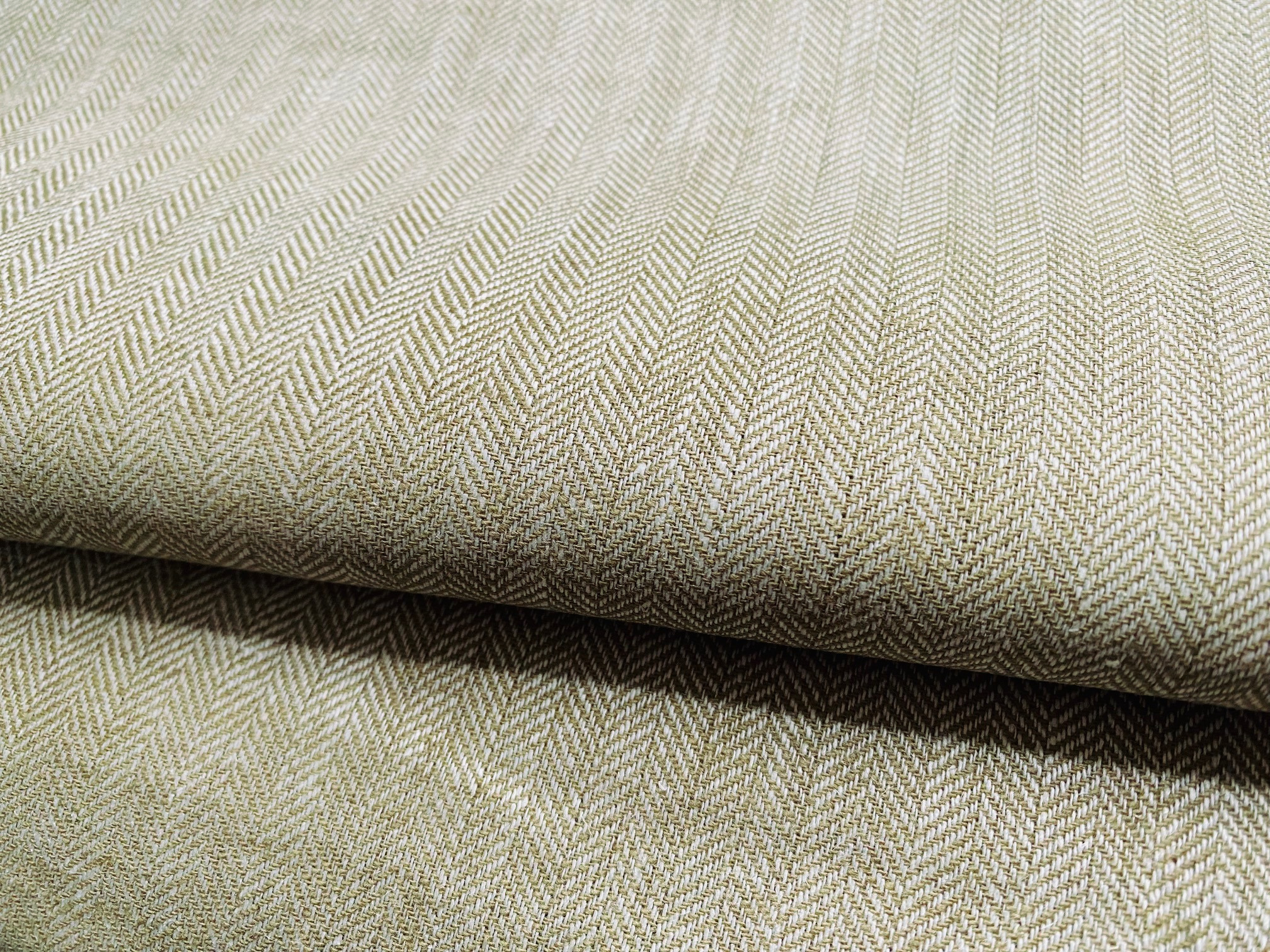Baumwoll-Leinengemisch Twill Fischgrätmuster Olive Beige