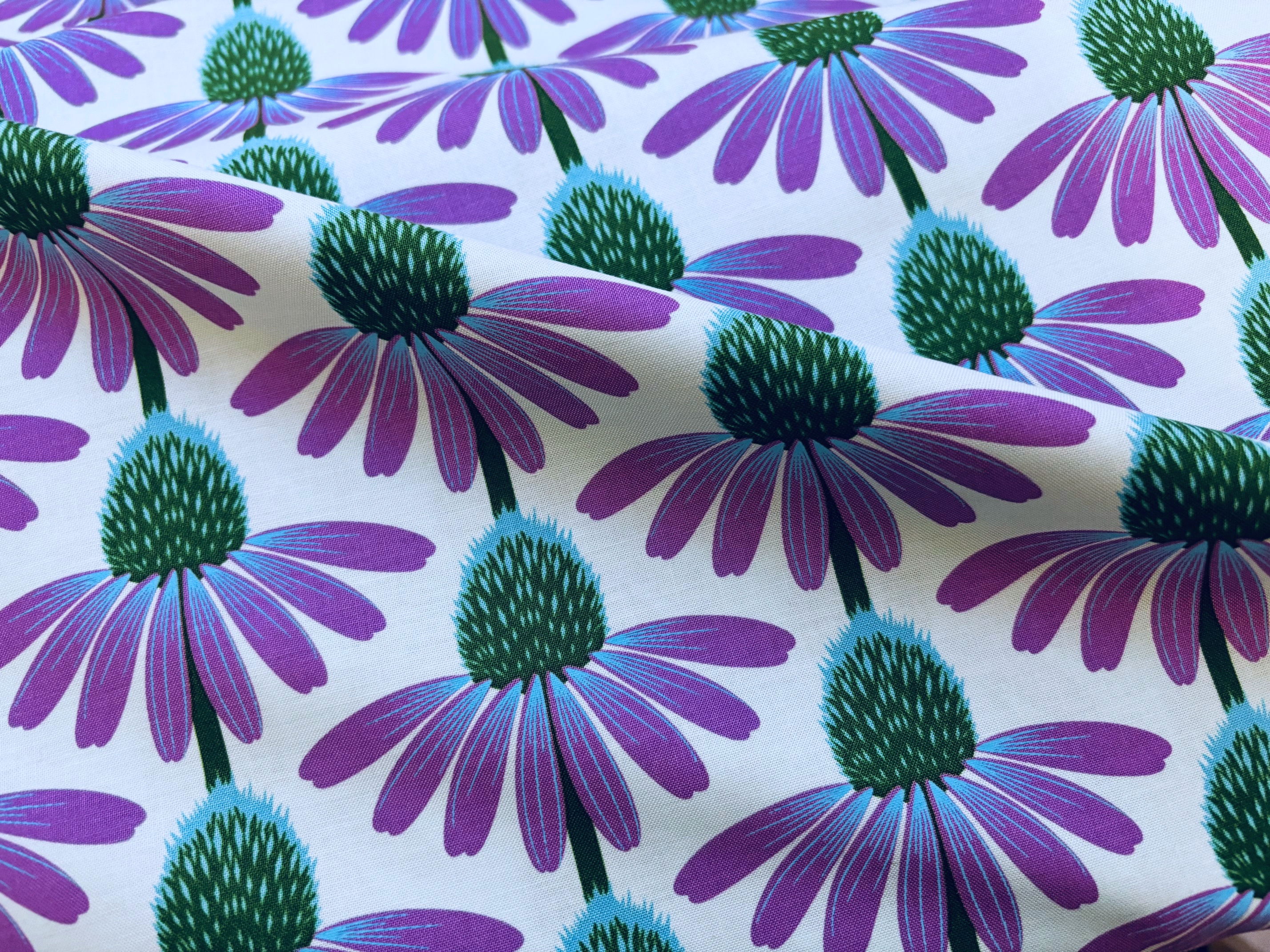 Baumwollstoff Echinacea Glow Blumen Grün Lila Maria Horner Free Spirit