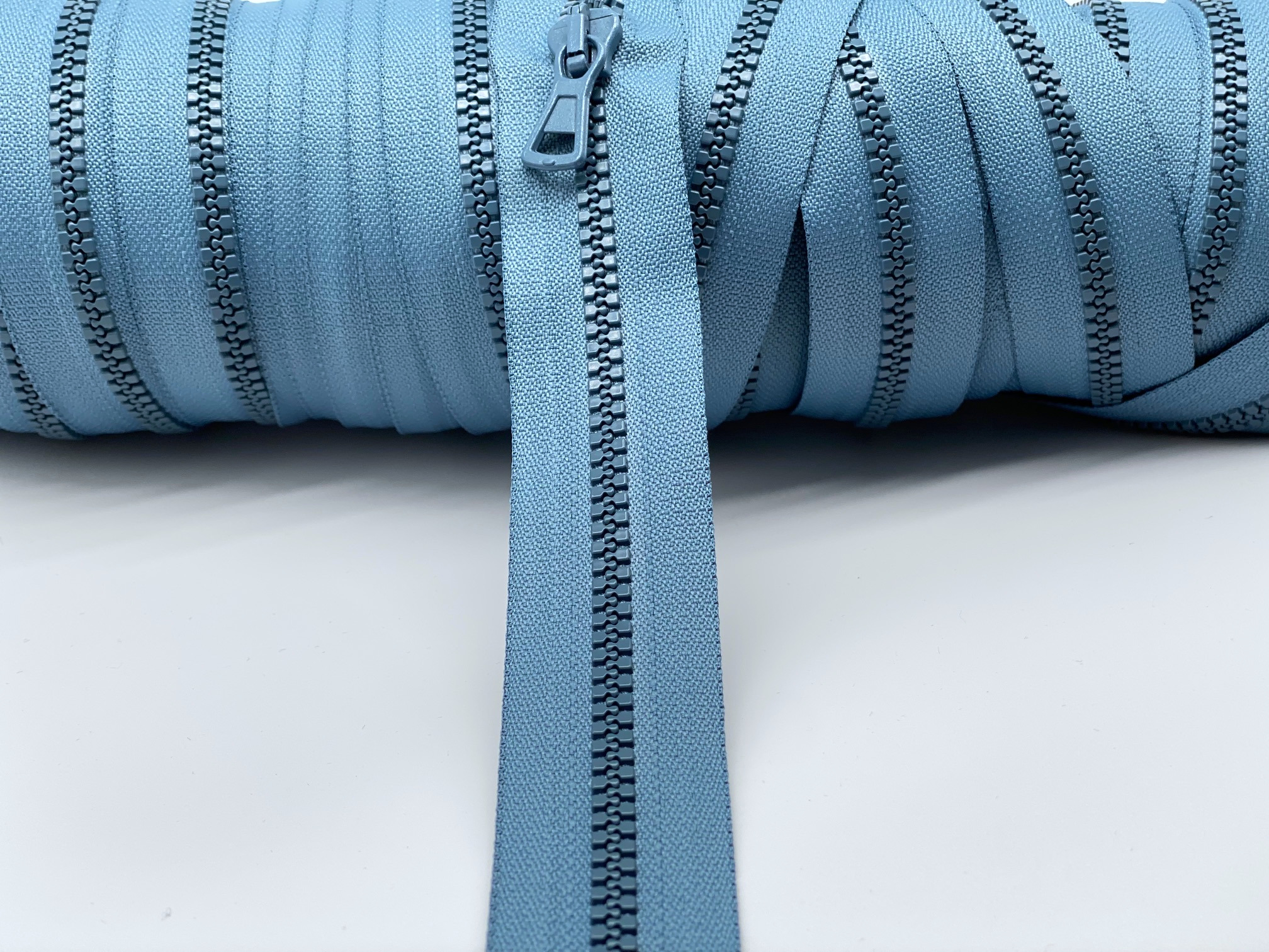 Endlosreißverschluss Graublau breite Kunststoffraupe Meterware 310