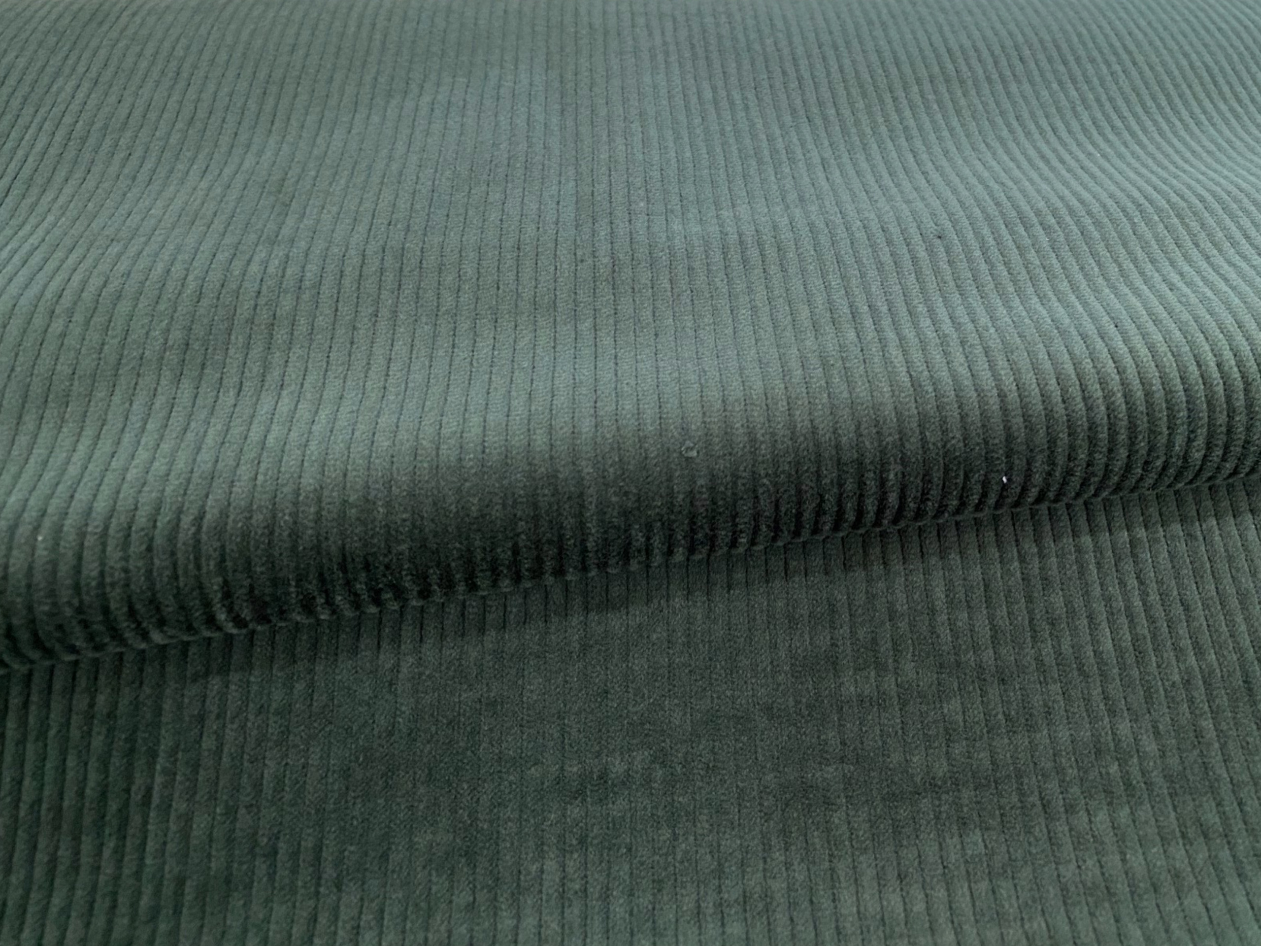 Breitcord Uni Dunkelgrün Washed Stretch